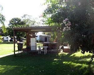 Moura Caravan Park Hotel