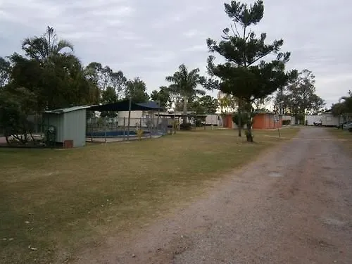 Moura Caravan Park Hotel 2*,