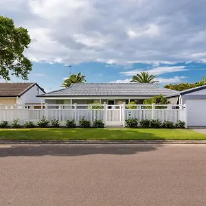  Holiday home Renovated Pet Friendly House Australia