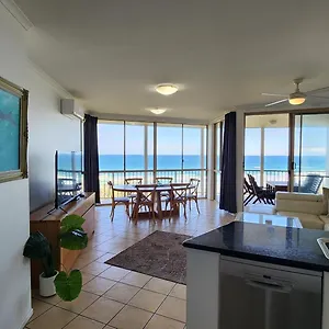 Whalewatch Ocean Aparthotel